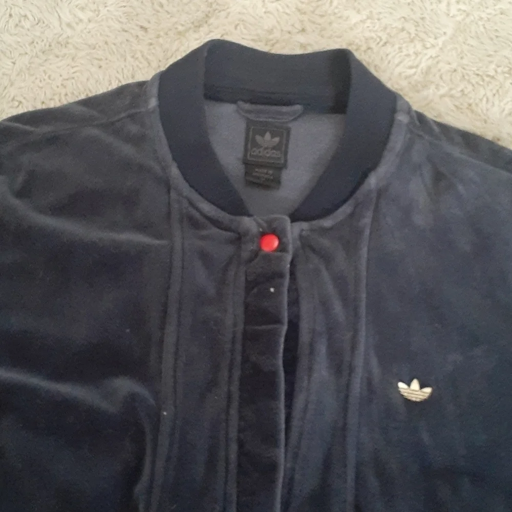 Adidas Rare Blokecore Vintage Y2K Blue Velour Short Sleeve Jacket Leather Sneaks